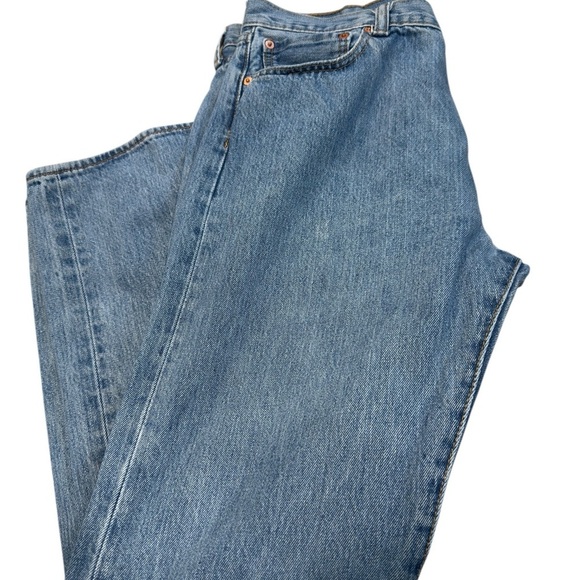 Levi’s 501 Original Fit Blue Jeans Denim LightWash  Button Fly Closure 36 X 30 - Picture 5 of 9